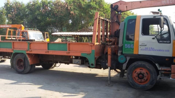 ขาย6ล้อHINO FF3H 195แรง ปี39 ติดเครน4.5ต้น 3ปลอก2ชัก เครื่องดี แคชซีสวย พ.เพาเวอร์ เบรกทิฟฟี่ ภายในสวย สภาพพร้อมใช้งาน เอกสารพร้อมโอน จัดไฟแนนซ์ได้ เงื่อนไขง่ายๆวันเดียวรับรถ สนใจโทร 090-8588220คุณนะ 093-3258446คุณบิว ID:narong498 หรือ www.truck.in.th/498