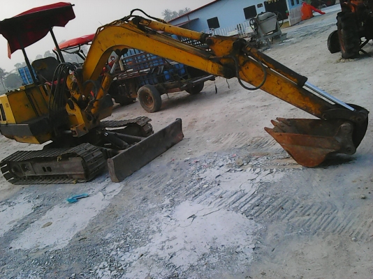 ขายแบ็คโฮ มิสซูมิสชิ  MITSUBISHI PC-20 พร้อมใช้งาน