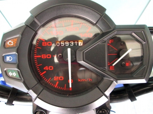 TTX สีน้ำเงินขาว รถดือน สิงหาคม ปี 2557 ใช้จริงแค่ 4 เดือนเท่านั้น ไมล์ 5 พันโล สภาพสวยๆ ของแถม 3รายการ 29900