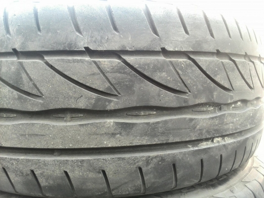 ขายยาง BRIDGESTONE RE002 205-55-16 ปี11 ดอกหนา เนื้อนิ่ม ชุดละ 4,400 บาท