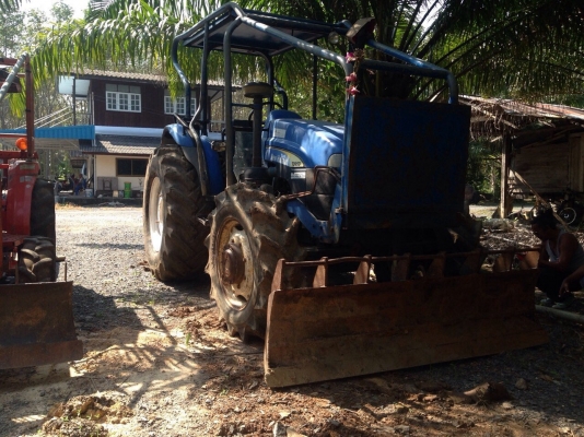 ขายรถไถ2เพลา New HoIIand TD95D เครื่อง 95 แรงม้า สวยเดิม สนใจโทร 081-970-1072