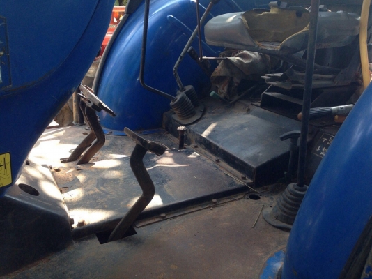 ขายรถไถ2เพลา New HoIIand TD95D เครื่อง 95 แรงม้า สวยเดิม สนใจโทร 081-970-1072