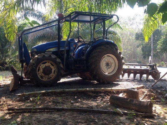 ขายรถไถ2เพลา New HoIIand TD95D เครื่อง 95 แรงม้า สวยเดิม สนใจโทร 081-970-1072