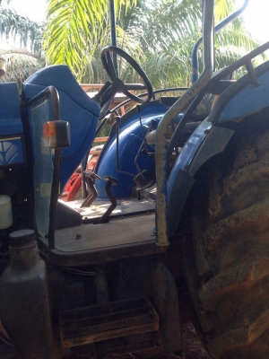 ขายรถไถ2เพลา New HoIIand TD95D เครื่อง 95 แรงม้า สวยเดิม สนใจโทร 081-970-1072