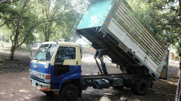 รถ 6 ล้อ hino Super เสี่ย ดั้ม เกษตร