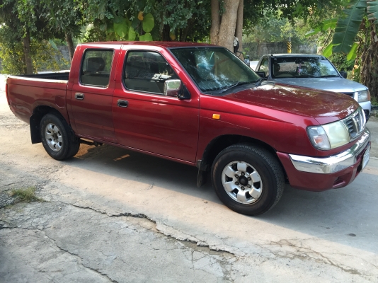 ขาย ฟอนเทีย 4 ประตู. ปี2000