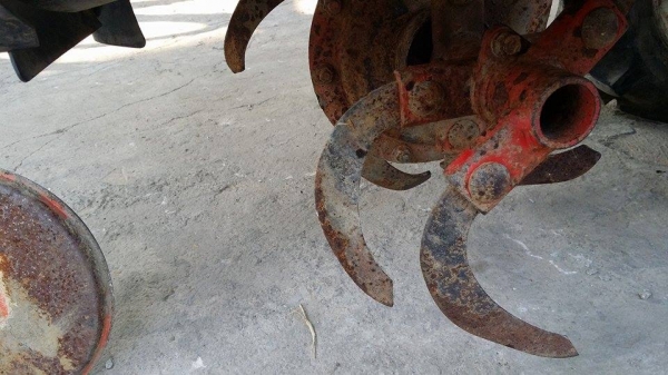 รถพรวนดิน MITSUBISHI รุ่น MM55 เก่าญี่ปุ่น เครื่องยนต์ติดง่าย มีเกียแบบตีเดินหน้าและเกียตีถอยหลัง รถพรวนดิน MITSUBISHI รุ่น MM55 เก่าญี่ปุ่น เครื่องยนต์ติดง่าย มีเกียแบบตีเดินหน้าและเกียตีถอยหลัง