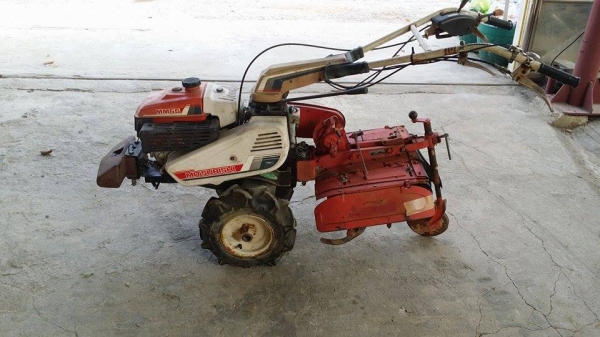 รถพรวนดิน  MITSUBISHI   รุ่น MM55 เก่าญี่ปุ่น เครื่องยนต์ติดง่าย  มีเกียแบบตีเดินหน้าและเกียตีถอยหลัง