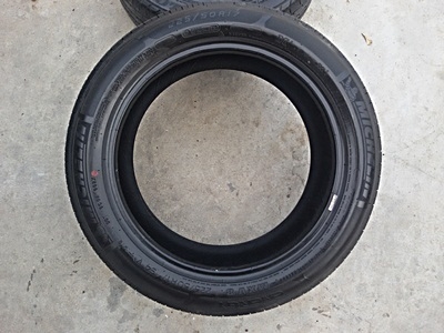 ขายยาง225/50/17 ปี 1712 MICHERLIN ENERGY XMV8   4  เส้น