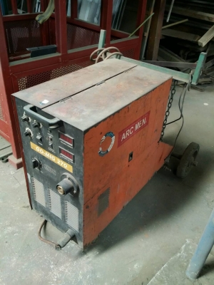 เครื่องเชีอม CO2