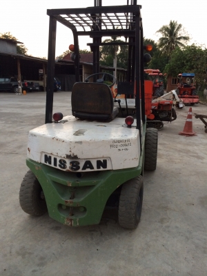 รถยกนิสสัน2