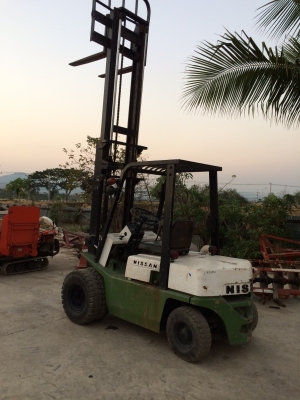 รถยกนิสสัน2