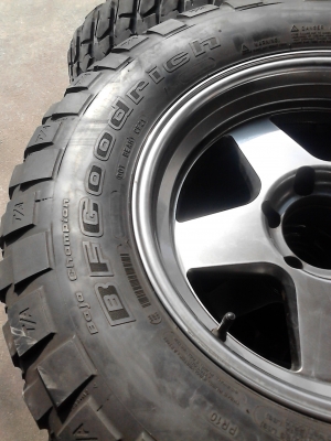 265/70R17 แม๊ก เบ้ดเล่ พร้อมยาง BF Goodrich  MUD -Terrain T/A  ชุด 4  ล้อ  ปี 2012  TEL.081-427-3941