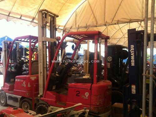 รถยกไฟฟ้า TOYOTA 3FB9 รหัสสินค้า : 14001774 หรือเพิ่มเติมไดที่ www.nihonmono.com รถยกไฟฟ้า TOYOTA 3FB9 รหัสสินค้า : 14001774 หรือเพิ่มเติมไดที่ www.nihonmono.com