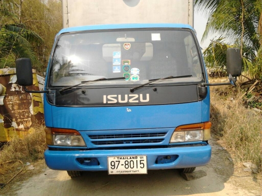 รถบรรทุก 6 ล้อกลาง