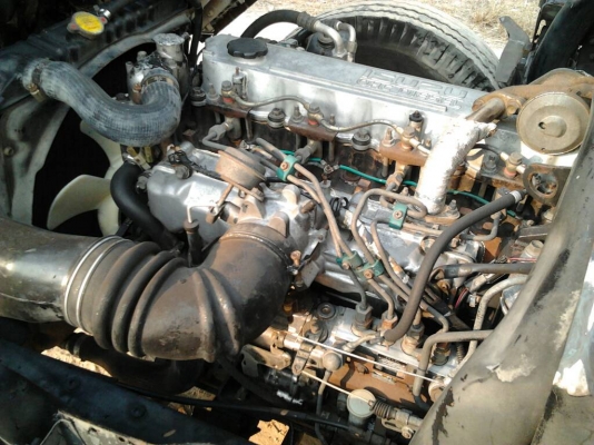 รถบรรทุก 6 ล้อกลาง