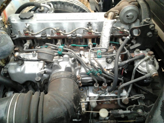 รถบรรทุก 6 ล้อกลาง