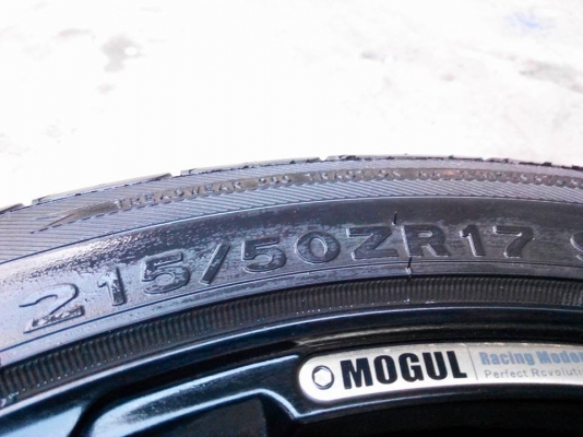 ยางไตหวัน 215/50/17ปี11 ดอกเต็มๆ