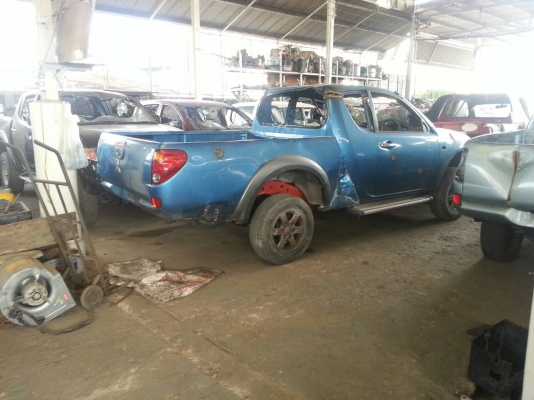 ขายซากไททัน25คัน  คันละ75000