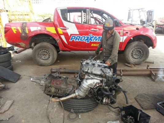 ขายซากไททัน25คัน  คันละ75000