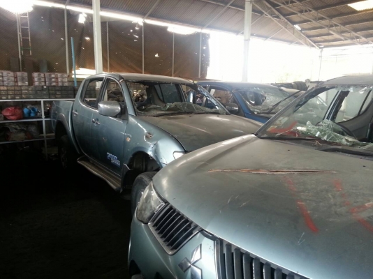 ขายซากไททัน25คัน  คันละ75000