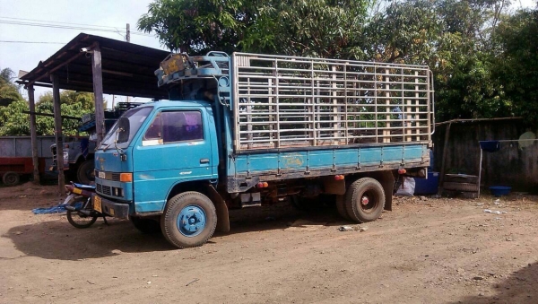 ขาย ยกชุด!  8 คัน 2,000,000 บาท (เกียร์ใหญ่ ช่วงล่างใหญ่ F หน้า-หลัง ทุกคัน)