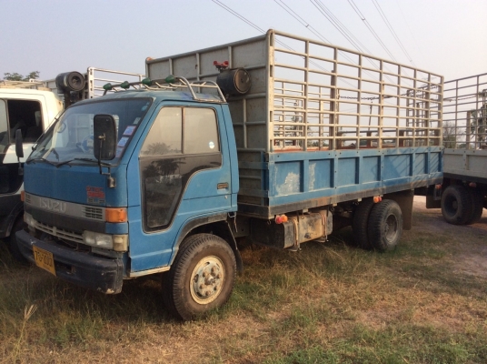 ขาย ยกชุด!  8 คัน 2,000,000 บาท (เกียร์ใหญ่ ช่วงล่างใหญ่ F หน้า-หลัง ทุกคัน)