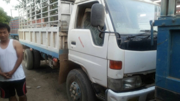 ขาย ยกชุด!  8 คัน 2,000,000 บาท (เกียร์ใหญ่ ช่วงล่างใหญ่ F หน้า-หลัง ทุกคัน)