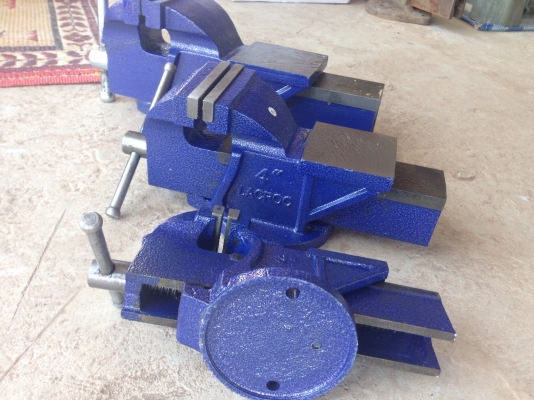 ปากกาหล่อเหนียว