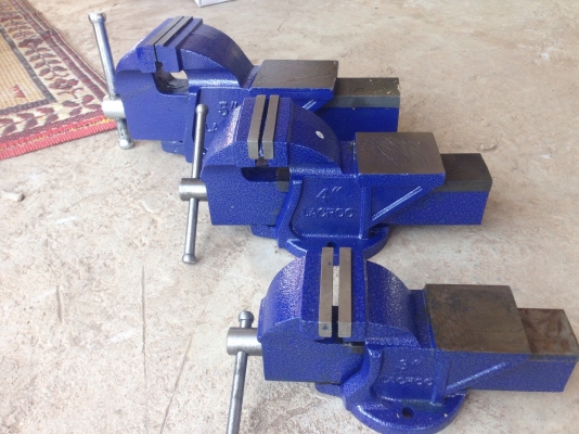 ปากกาหล่อเหนียว