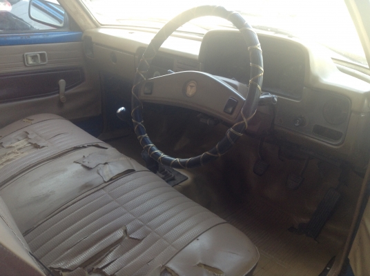 โตโยต้าม้าดํา4ขเครื่อง4สูบ16เเรงม้า โตโยต้าม้าดํา4ขเครื่อง4สูบ16เเรงม้า