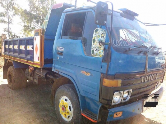 ***ขายแล้วครับขอบคุณ Truck2hand ขาย TOYOTA DYNA-115 6ล้อดั้มดิน5คิว TOYOTA DYNA BU91 14B-115HP หัว3ใบปัด เครื่องเดิม เกียร์เดิม เครื่อง TOYOTA 14B-115แรง แห้งๆ แน่นๆ แรงดีคับ ทน เกียร์สั้น เข้าง่าย ไม่หลุด ช่วงล่างใหญ่ Fหน้า-หลัง คัสซีดี ไม่ผุม ***ขายแล้วครับขอบคุณ Truck2hand ขาย TOYOTA DYNA-115 6ล้อดั้มดิน5คิว TOYOTA DYNA BU91 14B-115HP หัว3ใบปัด เครื่องเดิม เกียร์เดิม เครื่อง TOYOTA 14B-115แรง แห้งๆ แน่นๆ แรงดีคับ ทน เกียร์สั้น เข้าง่าย ไม่หลุด ช่วงล่างใหญ่ Fหน้า-หลัง คัสซีดี ไม่ผุม