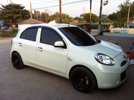 ขายนิสสันมาร์ช ปี 2012