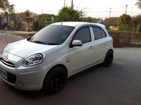 ขายนิสสันมาร์ช ปี 2012