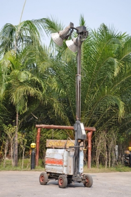 ขายสปอร์ตไลท์ DENYOเครื่องDIESEL พร้อมทาเวอร์เครนสูง สวยเดิมจากญี่ปุ่นยังไม่เคยใช้ในไทย 28,000เท่านั้น!!