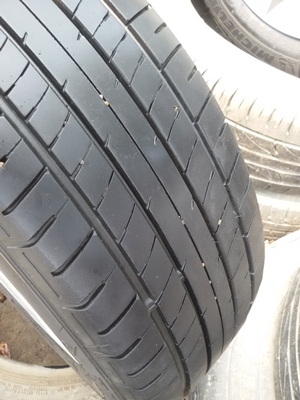 ขายล้อแม็ก Mazda 2 ขอบ15ยาง185/55/15 ปี12  4 ล้อ