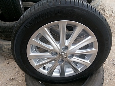 ขายล้อแม็กTOYOTA VIOS12 ก้านยางMICHERLIN XM2 ปี13 4 ล้อ