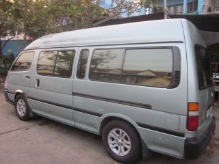 รถตู้ รถตู้