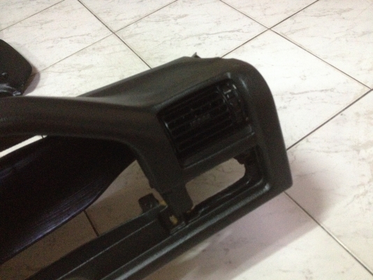 ขายคอนโซลกับชุดช่องแอร์แน่ๆe30เดิมแท้ สภาพสวยมีรอยแตก2รอยนิดเดียวตามรูป ราคา2200บาท โทร0924462525โส ขายคอนโซลกับชุดช่องแอร์แน่ๆe30เดิมแท้ สภาพสวยมีรอยแตก2รอยนิดเดียวตามรูป ราคา2200บาท โทร0924462525โส