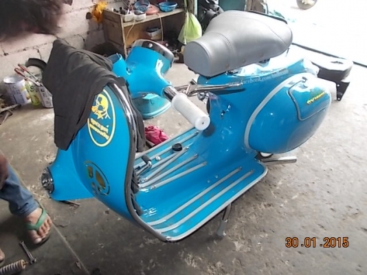 เอเซียเวสป้า---->>จัดส่งรถvespaให้คุณเหลิม อ่างทอง เรียบร้อย 31/1/2558