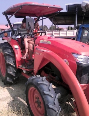 รถไถ2เพลา KUBOTA 47แรง **ราคา 470,000 บ.ต่อรอง**ขายKUBOTA-47แรง รถไถ2เพลา ส้มๆ KUBOTA L4708 4WD เครื่องเดิม เกียร์เดิม ท้ายเดิม เครื่องดี แรง ปั้มดีแน่น เกียร์ดีไม่มีหอน ทำงานดี เร็วดี คล่องตัว แรงดี ดันดีมากๆครับ ยกหางเร็วไม่อืด ใช้งานน้อย 1,4xx ชั่วโมง รถไถ2เพลา KUBOTA 47แรง **ราคา 470,000 บ.ต่อรอง**ขายKUBOTA-47แรง รถไถ2เพลา ส้มๆ KUBOTA L4708 4WD เครื่องเดิม เกียร์เดิม ท้ายเดิม เครื่องดี แรง ปั้มดีแน่น เกียร์ดีไม่มีหอน ทำงานดี เร็วดี คล่องตัว แรงดี ดันดีมากๆครับ ยกหางเร็วไม่อืด ใช้งานน้อย 1,4xx ชั่วโมง