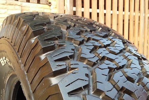 ยาง,285-75-16 BF Goodrich All-Terrain T/A ปี12เส้นเดียว 2,500