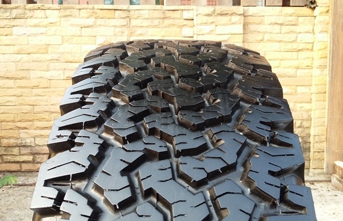 ยาง,285-75-16 BF Goodrich All-Terrain T/A ปี12เส้นเดียว 2,500