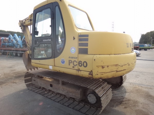 ขายรถขุด  KOMATSU PC60-7  มีหลายคัน