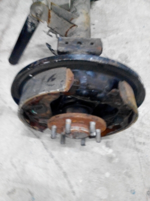 ขายเสื้อเพลา Nissan navara พร้อมดุมข้าง หรือซื้อเหมาเป็นกอง ราคา 15000 บาท