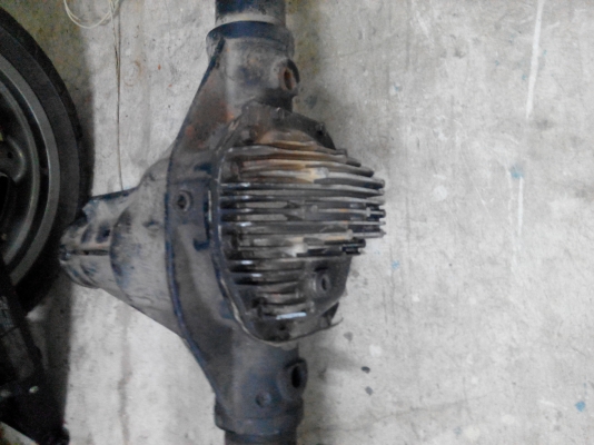 ขายเสื้อเพลา Nissan navara พร้อมดุมข้าง หรือซื้อเหมาเป็นกอง ราคา 15000 บาท