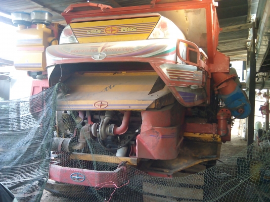 ขายรถเกี่ยวข้าว ศักพัฒนา อุ้ม 2.5 ตัน  ปี 52 พร้อมเทรลเลอร์ JCM 10 ล้อ 2 เพลา  หน้าเกียว 3 เมตร