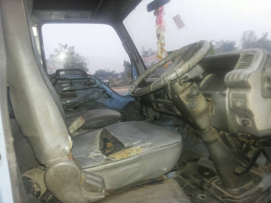 รถบรรทุก 6 ล้อใหญ่ 2 เพลา ISUZU  รุ่น NPR66L ปี 38 ราคา 330,000 บ.