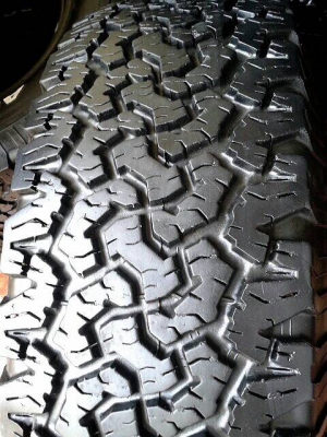 ขายยางBF All 265/75/16ปี11 สภาพติดหนวด