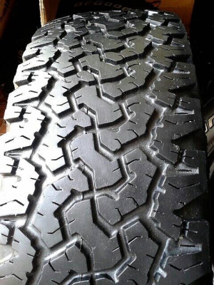 ขายยางBF All 265/75/16ปี11 สภาพติดหนวด